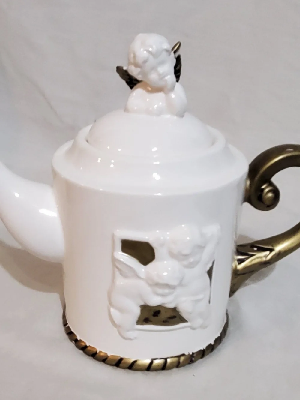 N/A elegant white